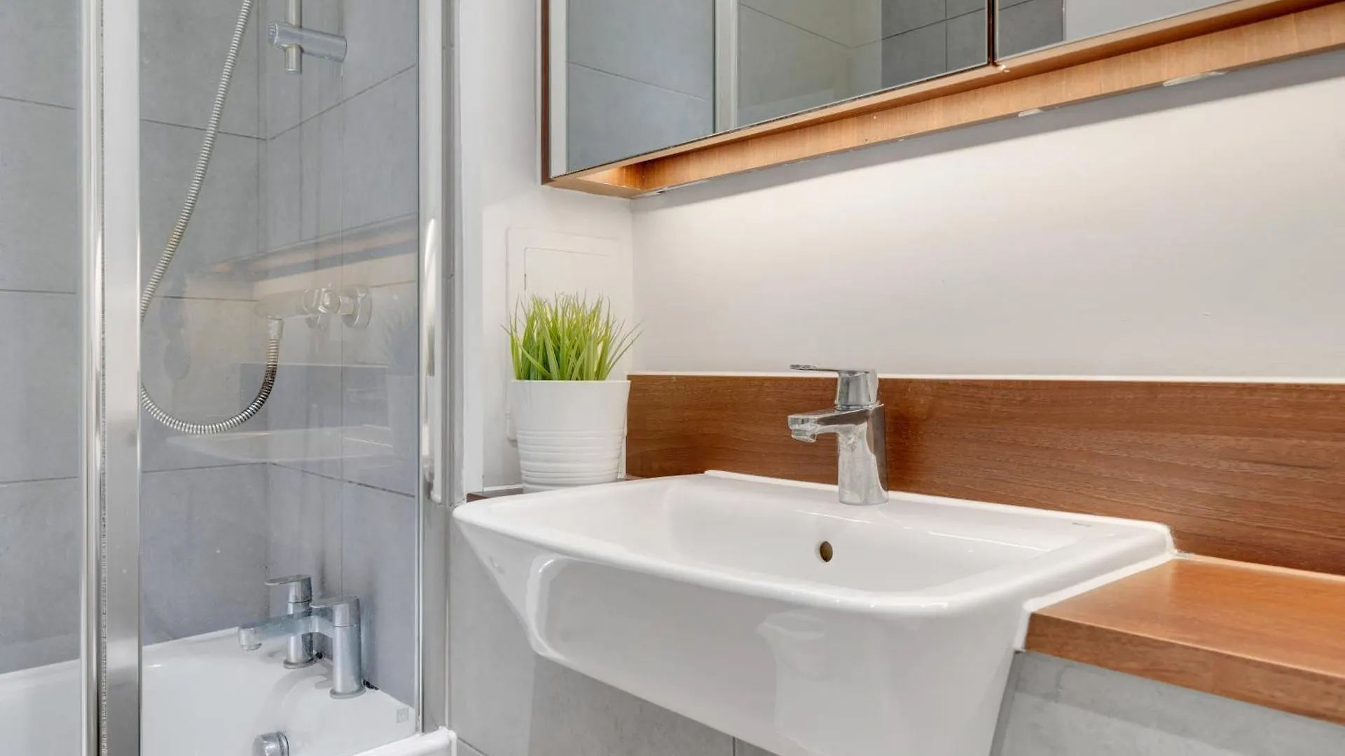 One Bedroom Serviced Accommodation In London Catford Close To Lewisham - Perfect For Long Stay, Business, Leisure And Relocations